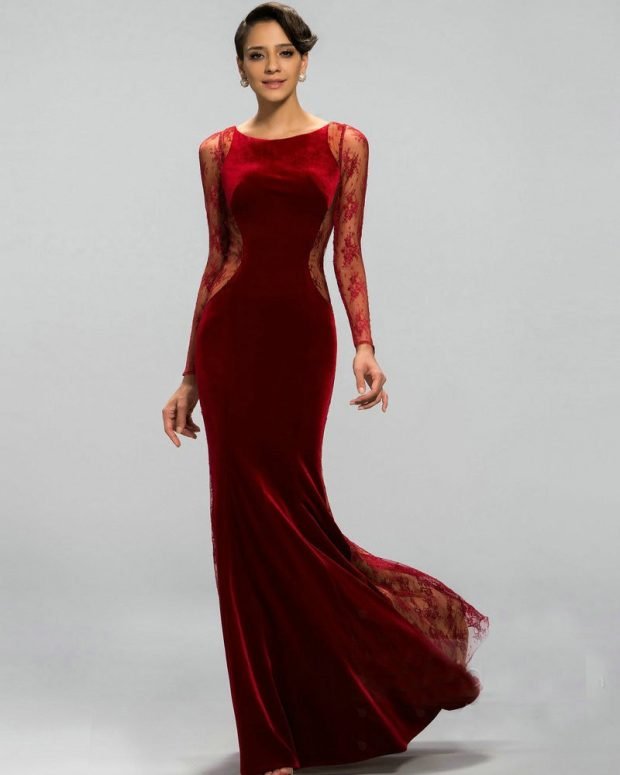 длинное бархатное платье красного оттенка