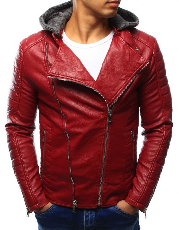 кожаная куртка косуха красного цвета